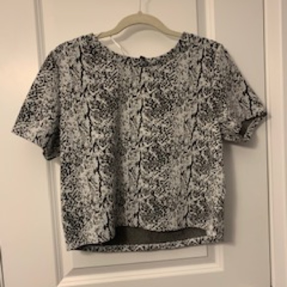 top - Picture 1 of 1